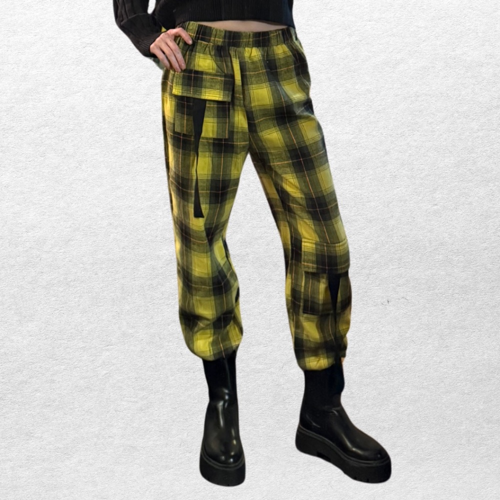 Yellow Plaid Cargo Joggers – Size Small